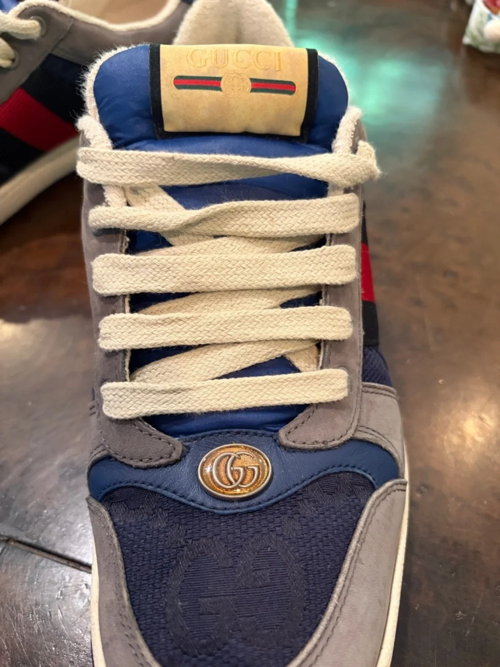 GUCCI Men's Grey & Navy Casual Sneakers with Red Stripe SIZE 8 / worn 4x - Picture 3 of 11